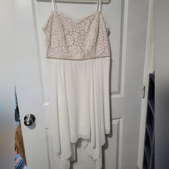 NWT JODI KRISTOPHER 20 21 WHITE LACE NUDE DRESS EMPIRE WAIST - Picture 1 of 2